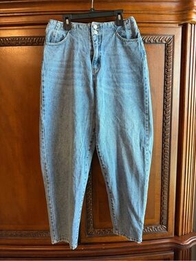 Vero Moda Washed Light Blue Barrel Boyfriend Jeans